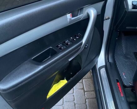 Сірий Кіа Соренто, об'ємом двигуна 2.4 л та пробігом 250 тис. км за 11200 $, фото 2 на Automoto.ua