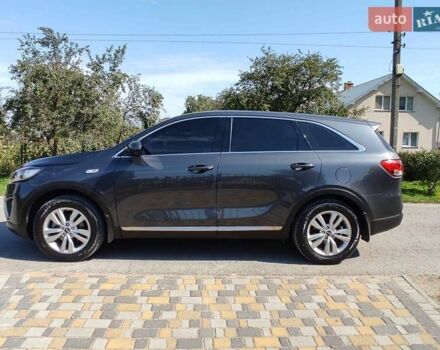 Серый Киа Соренто, объемом двигателя 2 л и пробегом 194 тыс. км за 21000 $, фото 2 на Automoto.ua