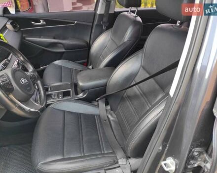 Серый Киа Соренто, объемом двигателя 2 л и пробегом 194 тыс. км за 21000 $, фото 9 на Automoto.ua