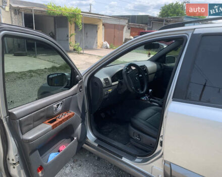 Серый Киа Соренто, объемом двигателя 2.5 л и пробегом 240 тыс. км за 6400 $, фото 4 на Automoto.ua