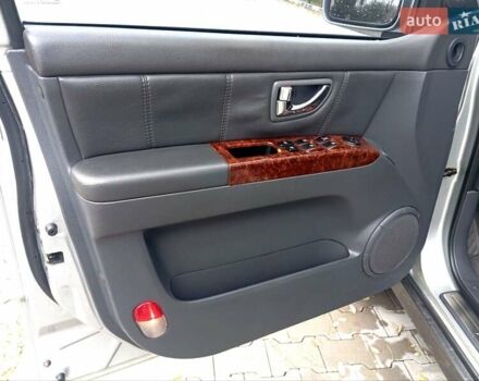 Сірий Кіа Соренто, об'ємом двигуна 2.4 л та пробігом 220 тис. км за 6500 $, фото 19 на Automoto.ua