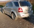 Серый Киа Соренто, объемом двигателя 2.5 л и пробегом 350 тыс. км за 4800 $, фото 4 на Automoto.ua
