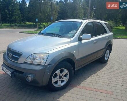 Серый Киа Соренто, объемом двигателя 2.5 л и пробегом 333 тыс. км за 5200 $, фото 8 на Automoto.ua