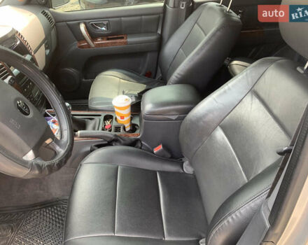 Серый Киа Соренто, объемом двигателя 2.5 л и пробегом 240 тыс. км за 6400 $, фото 5 на Automoto.ua