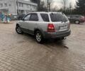 Серый Киа Соренто, объемом двигателя 2.4 л и пробегом 150 тыс. км за 5400 $, фото 1 на Automoto.ua