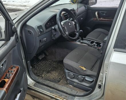 Серый Киа Соренто, объемом двигателя 2.5 л и пробегом 203 тыс. км за 3100 $, фото 4 на Automoto.ua