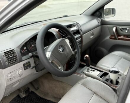 Кіа Соренто 2004 у Дніпро (Дніпропетровську) на Automoto.ua Сірий Кіа Соренто, об'ємом двигуна 2.5 л та пробігом 275 тис. км за 2999 $, фото 4 на Automoto.ua