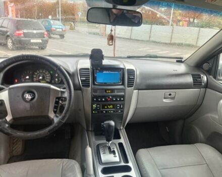 Серый Киа Соренто, объемом двигателя 2.5 л и пробегом 270 тыс. км за 3650 $, фото 4 на Automoto.ua