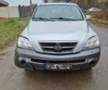 Серый Киа Соренто, объемом двигателя 2.5 л и пробегом 250 тыс. км за 2100 $, фото 2 на Automoto.ua