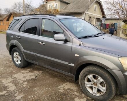 Серый Киа Соренто, объемом двигателя 2.5 л и пробегом 300 тыс. км за 2789 $, фото 1 на Automoto.ua