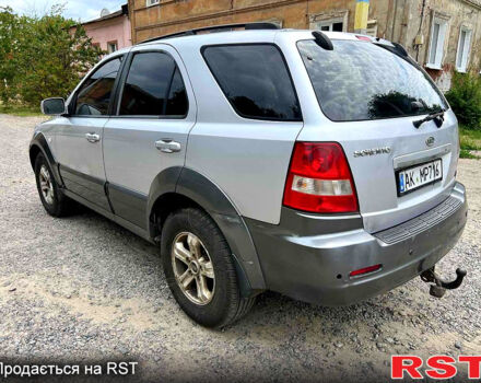 Серый Киа Соренто, объемом двигателя 2.5 л и пробегом 245 тыс. км за 3800 $, фото 4 на Automoto.ua
