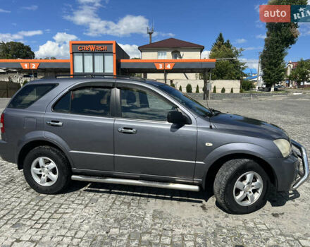 Сірий Кіа Соренто, об'ємом двигуна 2.5 л та пробігом 375 тис. км за 6500 $, фото 2 на Automoto.ua