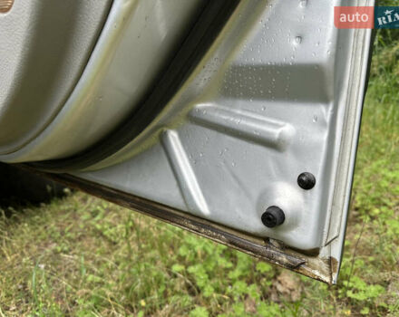 Сірий Кіа Соренто, об'ємом двигуна 2.5 л та пробігом 330 тис. км за 6100 $, фото 3 на Automoto.ua