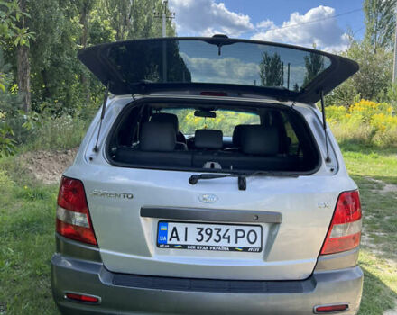 Сірий Кіа Соренто, об'ємом двигуна 2.5 л та пробігом 350 тис. км за 10499 $, фото 8 на Automoto.ua