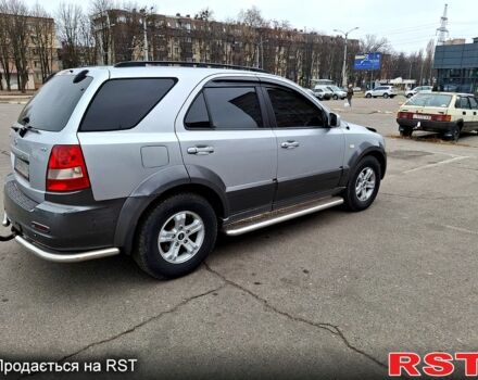 Серый Киа Соренто, объемом двигателя 2.5 л и пробегом 258 тыс. км за 7500 $, фото 2 на Automoto.ua