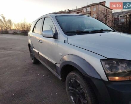 Серый Киа Соренто, объемом двигателя 2.5 л и пробегом 300 тыс. км за 3500 $, фото 12 на Automoto.ua