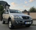 Серый Киа Соренто, объемом двигателя 2.5 л и пробегом 300 тыс. км за 3900 $, фото 1 на Automoto.ua