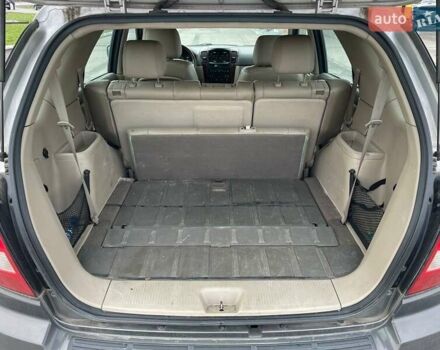 Серый Киа Соренто, объемом двигателя 2.5 л и пробегом 274 тыс. км за 3700 $, фото 14 на Automoto.ua