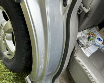 Сірий Кіа Соренто, об'ємом двигуна 2.5 л та пробігом 330 тис. км за 6100 $, фото 4 на Automoto.ua