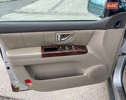 Серый Киа Соренто, объемом двигателя 2.5 л и пробегом 274 тыс. км за 3700 $, фото 22 на Automoto.ua