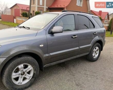 Серый Киа Соренто, объемом двигателя 2.5 л и пробегом 300 тыс. км за 2789 $, фото 1 на Automoto.ua
