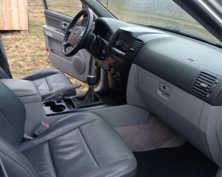 Серый Киа Соренто, объемом двигателя 2.5 л и пробегом 240 тыс. км за 2700 $, фото 8 на Automoto.ua