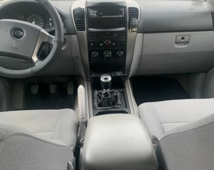 Серый Киа Соренто, объемом двигателя 0 л и пробегом 300 тыс. км за 3509 $, фото 17 на Automoto.ua