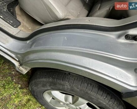 Сірий Кіа Соренто, об'ємом двигуна 2.5 л та пробігом 330 тис. км за 6100 $, фото 6 на Automoto.ua