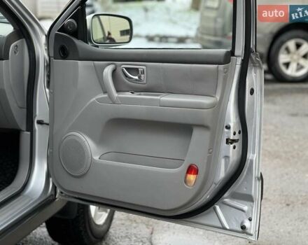 Киа Соренто 2004 в Черновцах на Automoto.ua Серый Киа Соренто, объемом двигателя 3.5 л и пробегом 290 тыс. км за 7350 $, фото 20 на Automoto.ua