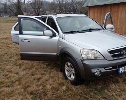 Серый Киа Соренто, объемом двигателя 2.5 л и пробегом 240 тыс. км за 2700 $, фото 2 на Automoto.ua