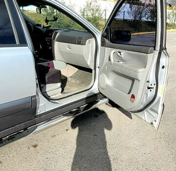 Киа Соренто 2005 в Ужгороде на Automoto.ua Серый Киа Соренто, объемом двигателя 2.5 л и пробегом 285 тыс. км за 3000 $, фото 14 на Automoto.ua