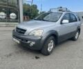 Сірий Кіа Соренто, об'ємом двигуна 2.5 л та пробігом 300 тис. км за 5000 $, фото 1 на Automoto.ua