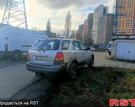 Серый Киа Соренто, объемом двигателя 2.5 л и пробегом 340 тыс. км за 3600 $, фото 2 на Automoto.ua