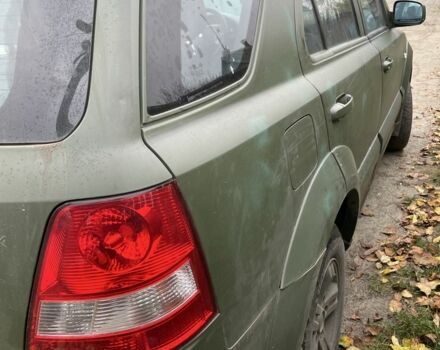 Серый Киа Соренто, объемом двигателя 2.5 л и пробегом 210 тыс. км за 3500 $, фото 3 на Automoto.ua