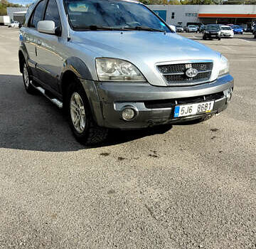 Киа Соренто 2005 в Ужгороде на Automoto.ua Серый Киа Соренто, объемом двигателя 2.5 л и пробегом 285 тыс. км за 3000 $, фото 1 на Automoto.ua