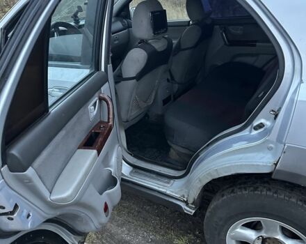 Киа Соренто 2005 в Славянске на Automoto.ua Серый Киа Соренто, объемом двигателя 2.5 л и пробегом 321 тыс. км за 2500 $, фото 6 на Automoto.ua