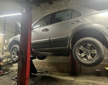 Киа Соренто 2005 в Харькове на Automoto.ua Серый Киа Соренто, объемом двигателя 2.5 л и пробегом 290 тыс. км за 5000 $, фото 2 на Automoto.ua
