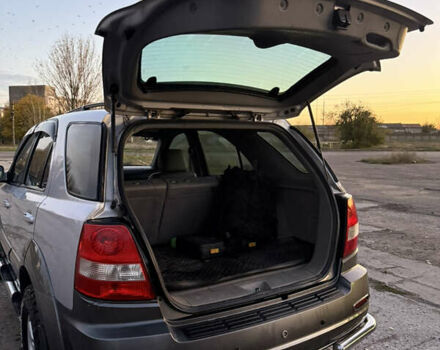 Киа Соренто 2005 в Белгород-Днестровском на Automoto.ua Серый Киа Соренто, объемом двигателя 2.5 л и пробегом 236 тыс. км за 7700 $, фото 9 на Automoto.ua