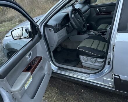 Киа Соренто 2005 в Славянске на Automoto.ua Серый Киа Соренто, объемом двигателя 2.5 л и пробегом 321 тыс. км за 2500 $, фото 5 на Automoto.ua