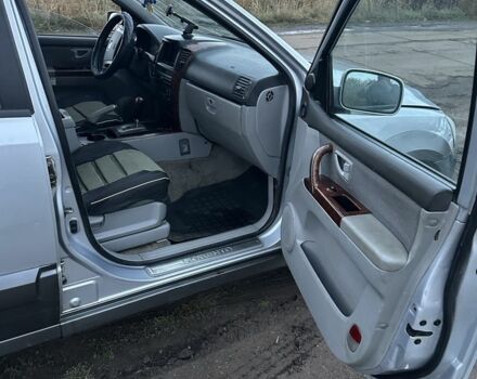 Киа Соренто 2005 в Славянске на Automoto.ua Серый Киа Соренто, объемом двигателя 2.5 л и пробегом 321 тыс. км за 2500 $, фото 8 на Automoto.ua