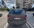 Серый Киа Соренто, объемом двигателя 2.5 л и пробегом 400 тыс. км за 2000 $, фото 2 на Automoto.ua