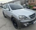 Сірий Кіа Соренто, об'ємом двигуна 2.5 л та пробігом 233 тис. км за 3700 $, фото 1 на Automoto.ua