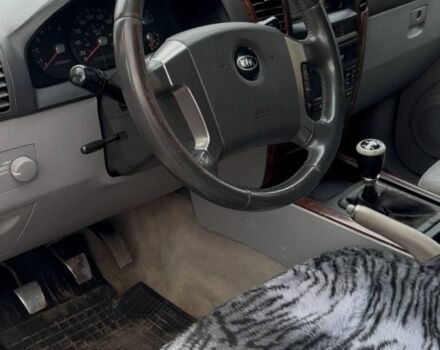 Серый Киа Соренто, объемом двигателя 2.5 л и пробегом 419 тыс. км за 4500 $, фото 5 на Automoto.ua