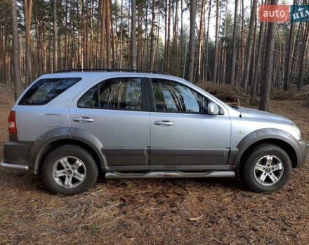 Серый Киа Соренто, объемом двигателя 2.4 л и пробегом 270 тыс. км за 7000 $, фото 3 на Automoto.ua