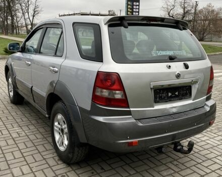 Серый Киа Соренто, объемом двигателя 2.5 л и пробегом 250 тыс. км за 3450 $, фото 4 на Automoto.ua