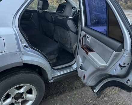 Киа Соренто 2005 в Славянске на Automoto.ua Серый Киа Соренто, объемом двигателя 2.5 л и пробегом 321 тыс. км за 2500 $, фото 9 на Automoto.ua