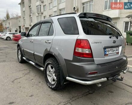 Серый Киа Соренто, объемом двигателя 2.5 л и пробегом 238 тыс. км за 7500 $, фото 7 на Automoto.ua