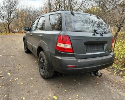 Серый Киа Соренто, объемом двигателя 2.5 л и пробегом 419 тыс. км за 4500 $, фото 3 на Automoto.ua