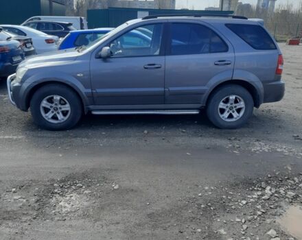 Серый Киа Соренто, объемом двигателя 2.5 л и пробегом 225 тыс. км за 7200 $, фото 2 на Automoto.ua