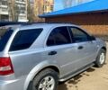 Серый Киа Соренто, объемом двигателя 2.4 л и пробегом 300 тыс. км за 5100 $, фото 2 на Automoto.ua